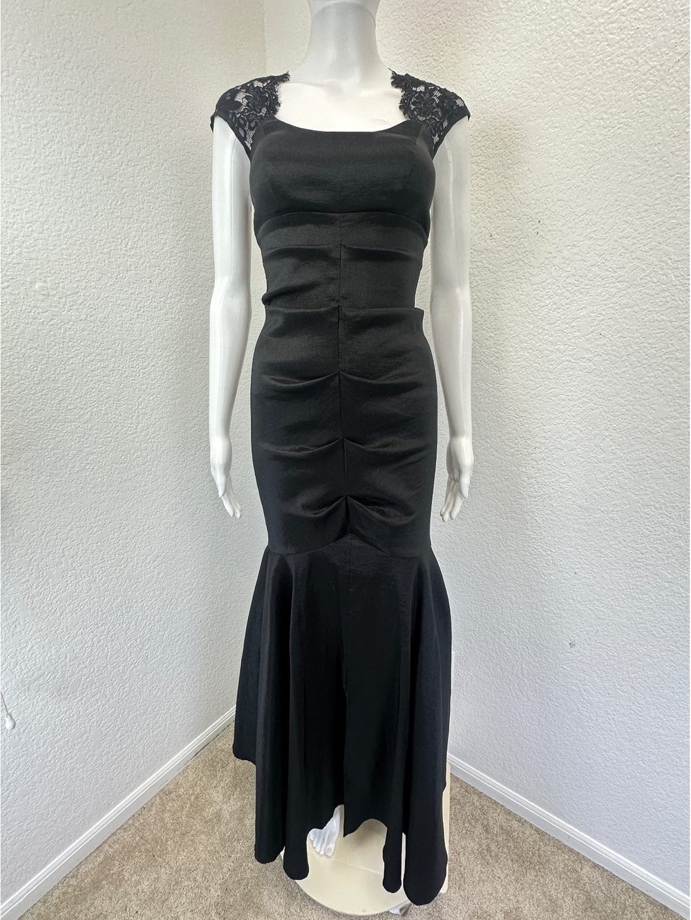 Y2K Womens Sz 2 Cache Black Mermaid Dress Ruched Gothic Lace Morticia Addams